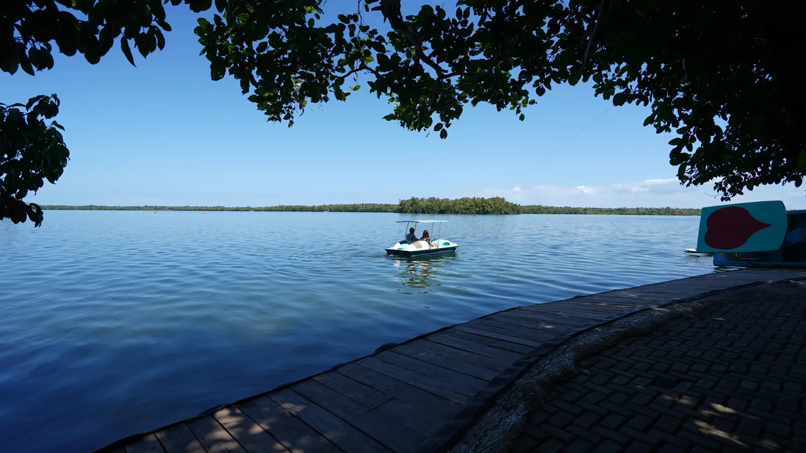 Lake Danao, en la isla de Pacijan.